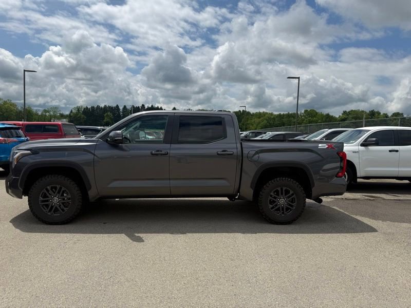 Used 2024 Toyota Tundra SR5 w/ SR5 Convenience Package AWD/4WD image 9