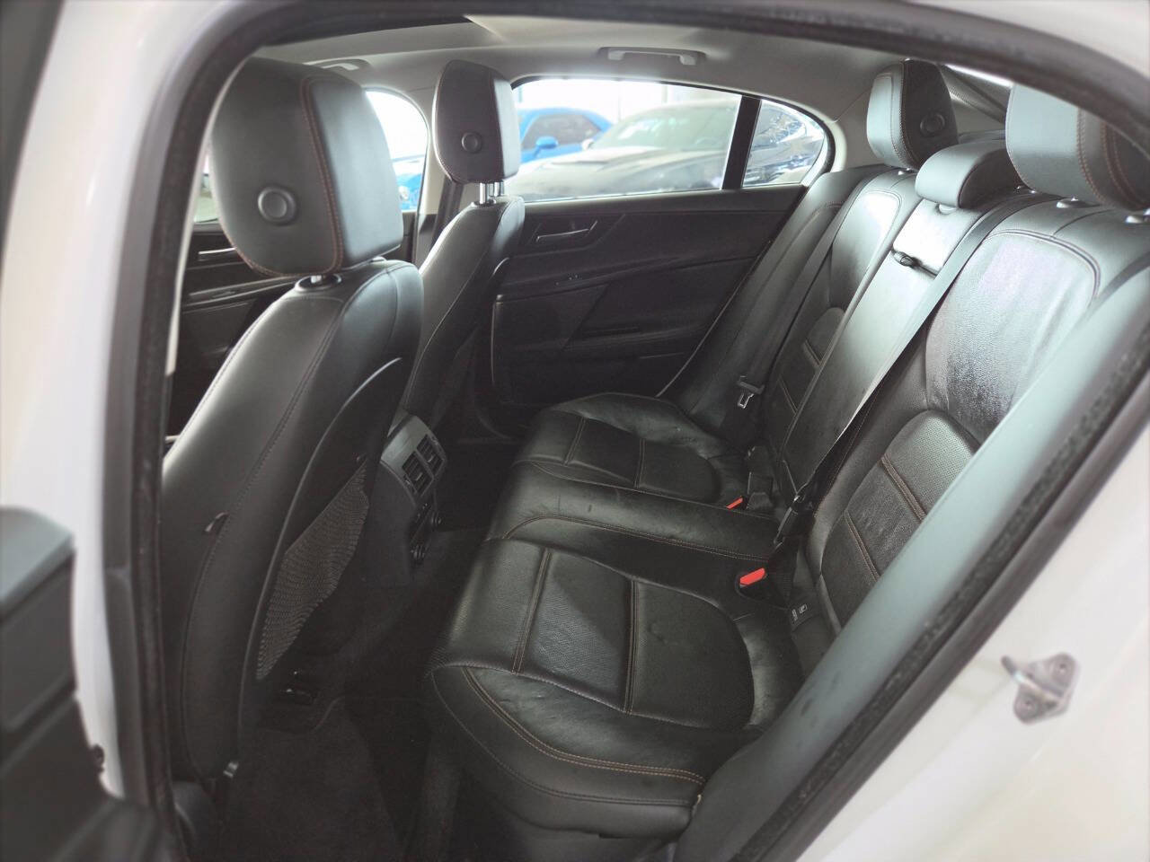 Used 2017 Jaguar XE Prestige RWD image 17
