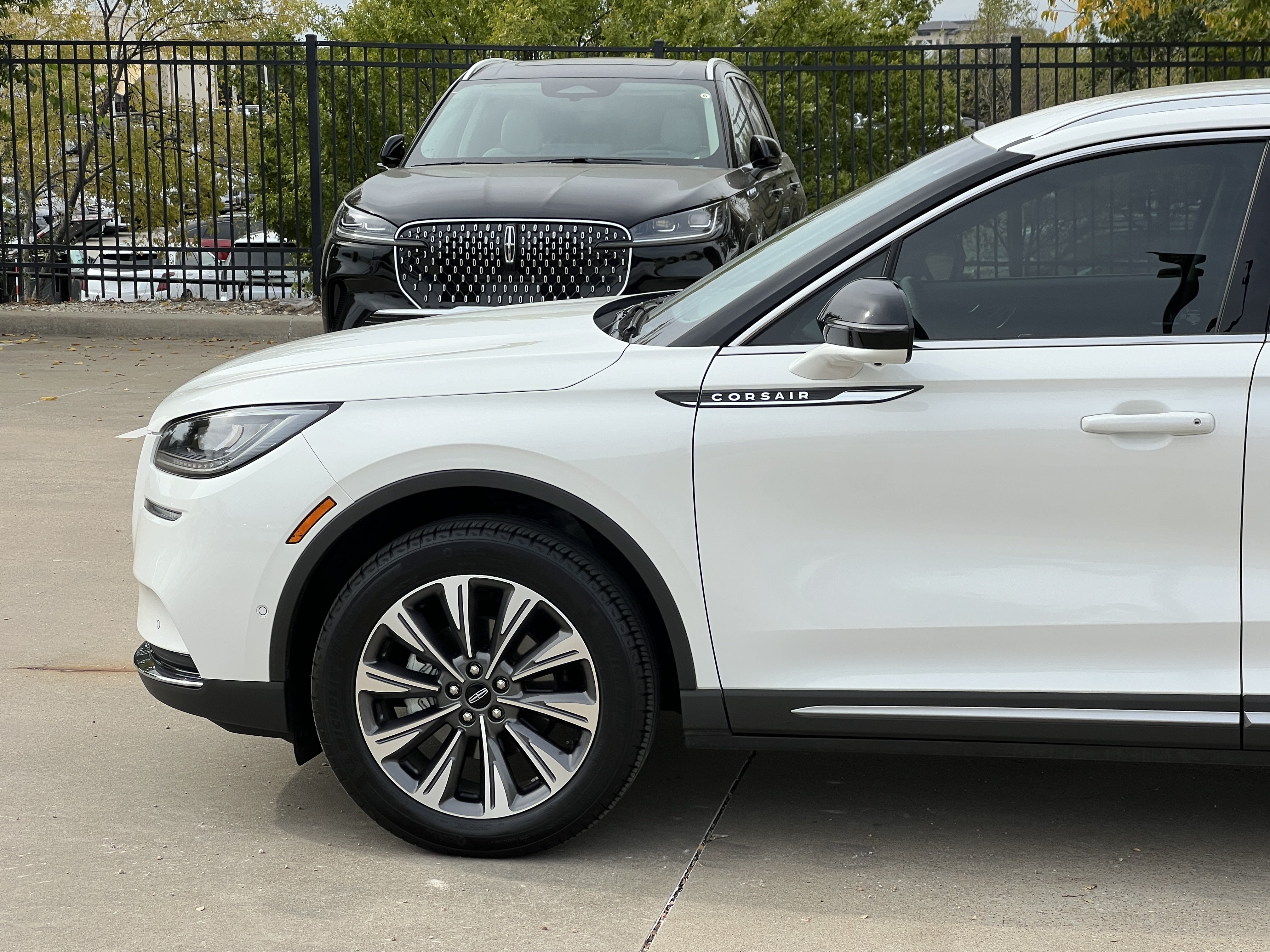 Certified 2022 Lincoln Corsair Reserve w/ Elements Package AWD/4WD image 5