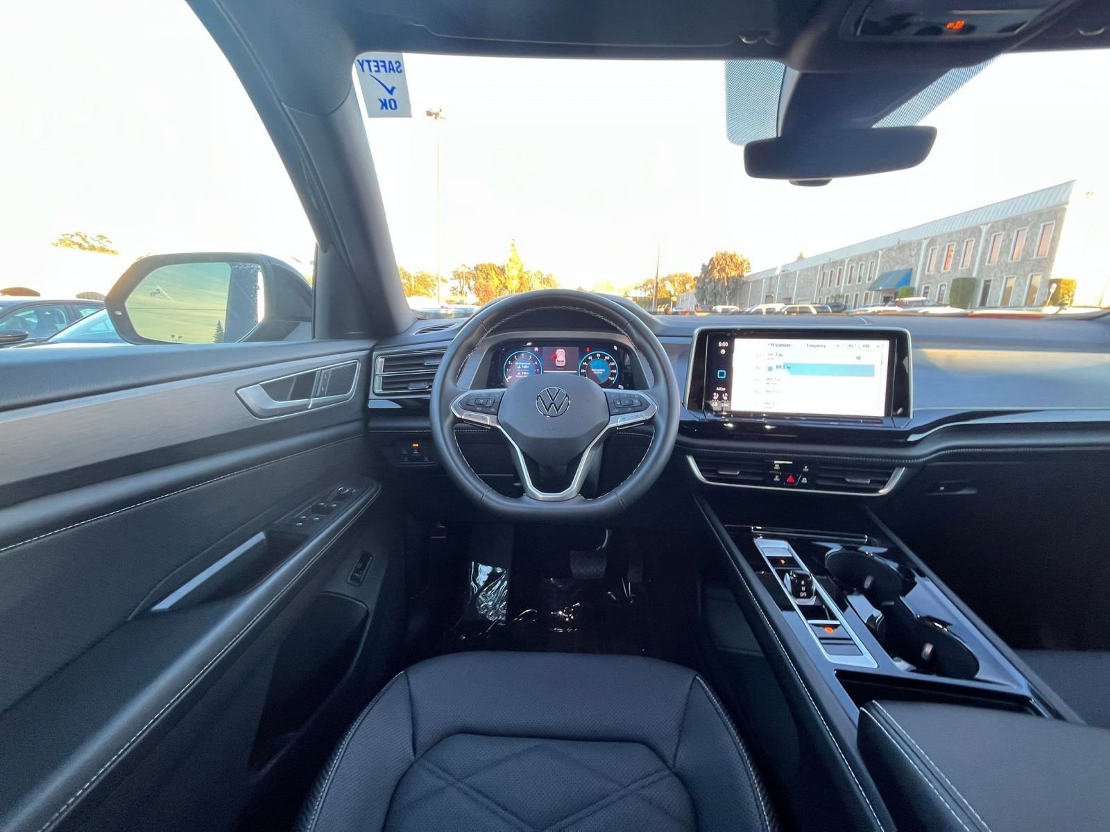 Used 2025 Volkswagen Atlas Cross Sport SE image 35