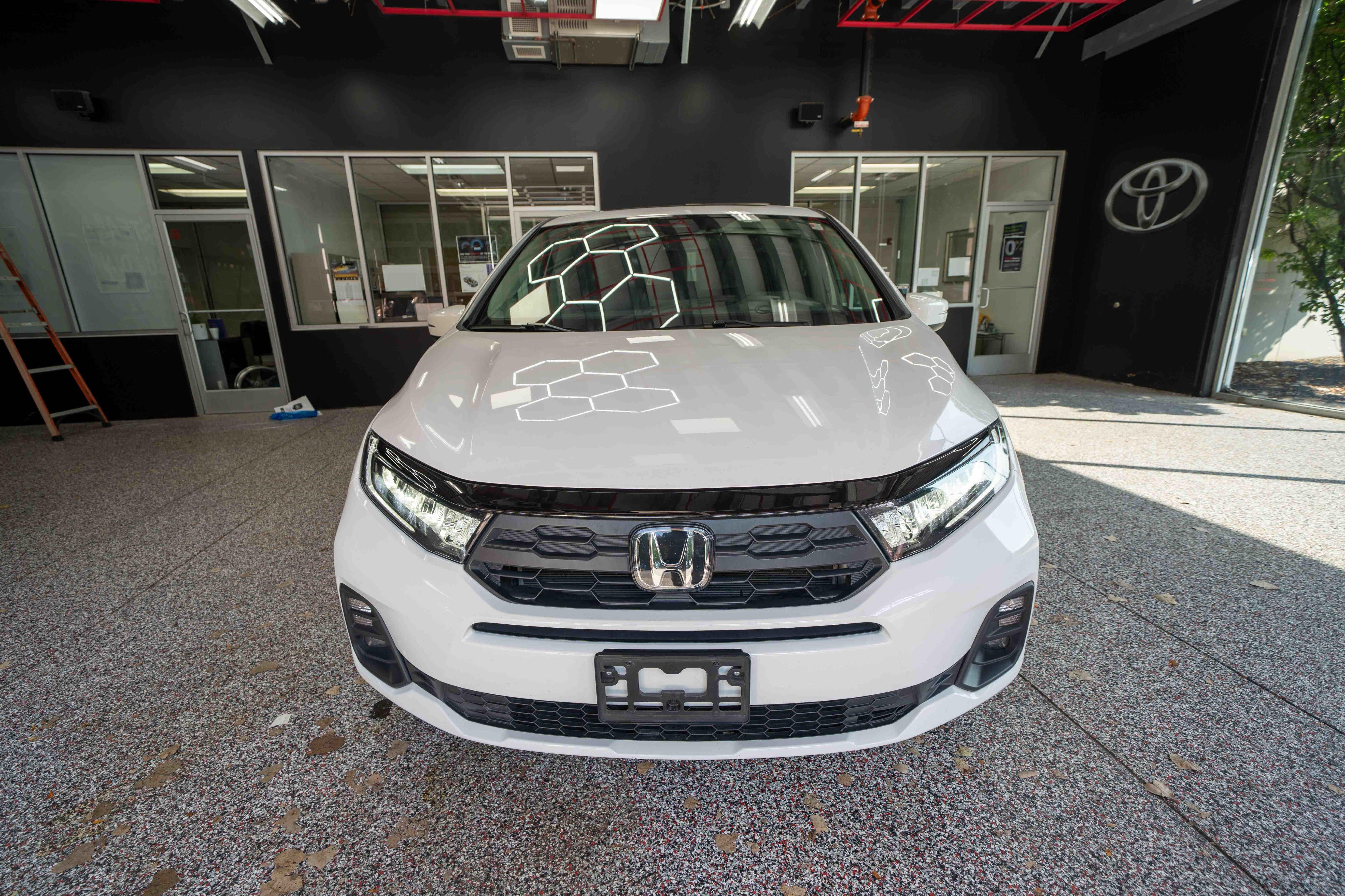 Used 2025 Honda Odyssey EX-L image 6