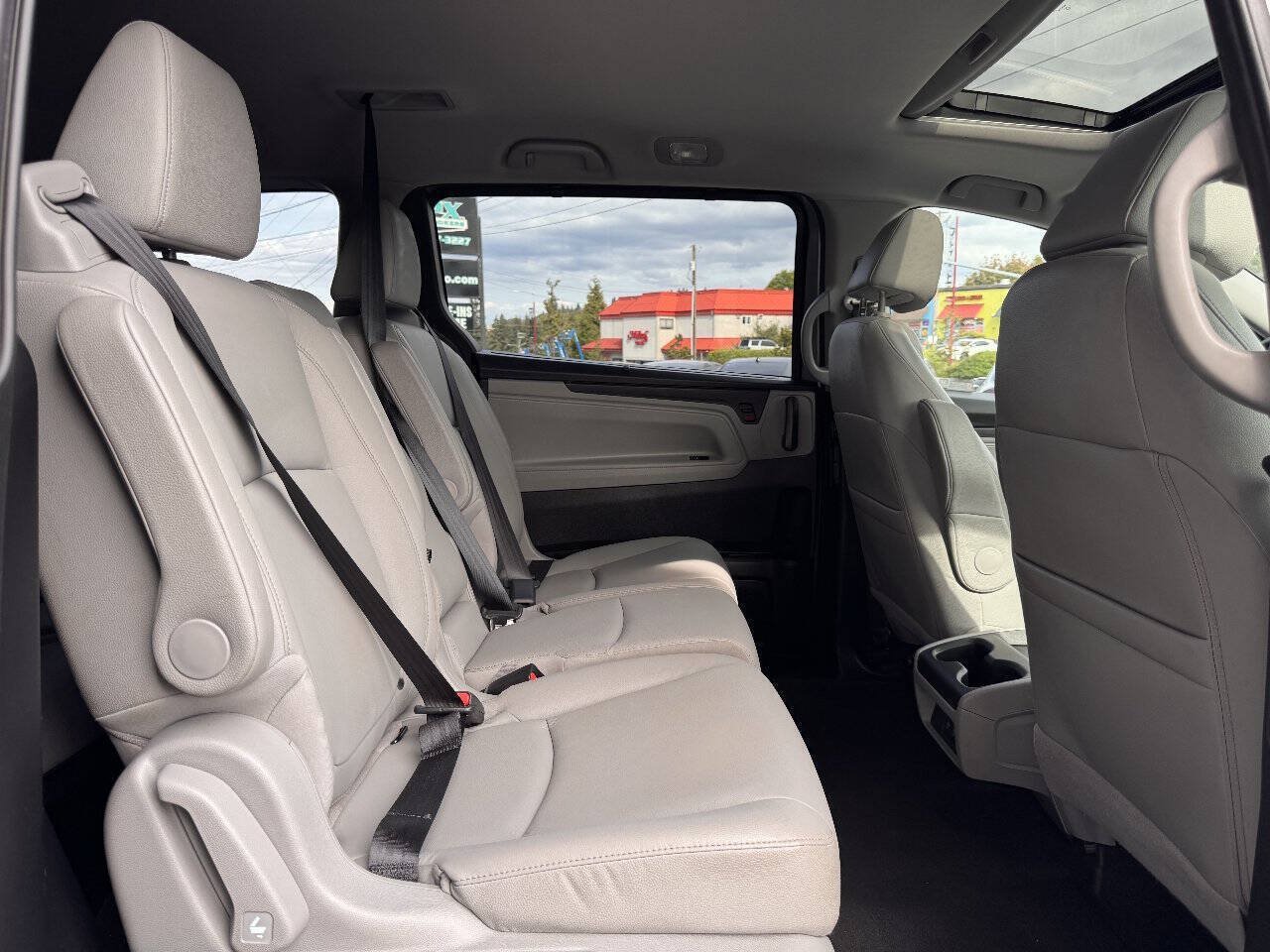 Used 2018 Honda Odyssey EX-L image 19