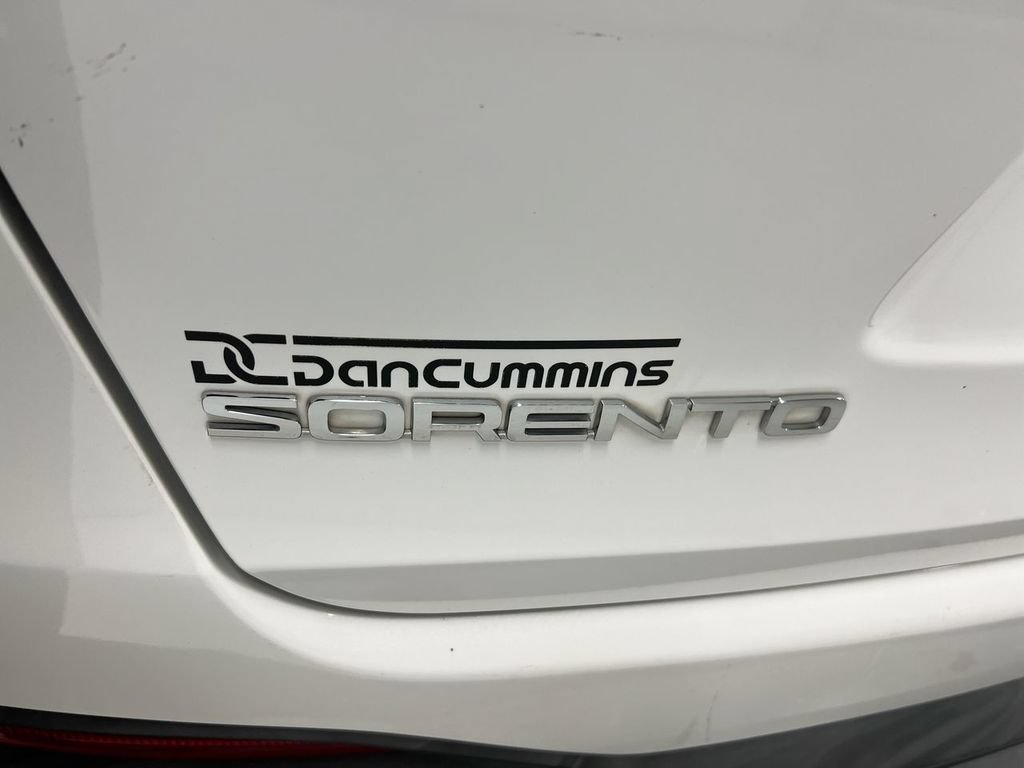 Used 2018 Kia Sorento FWD image 25