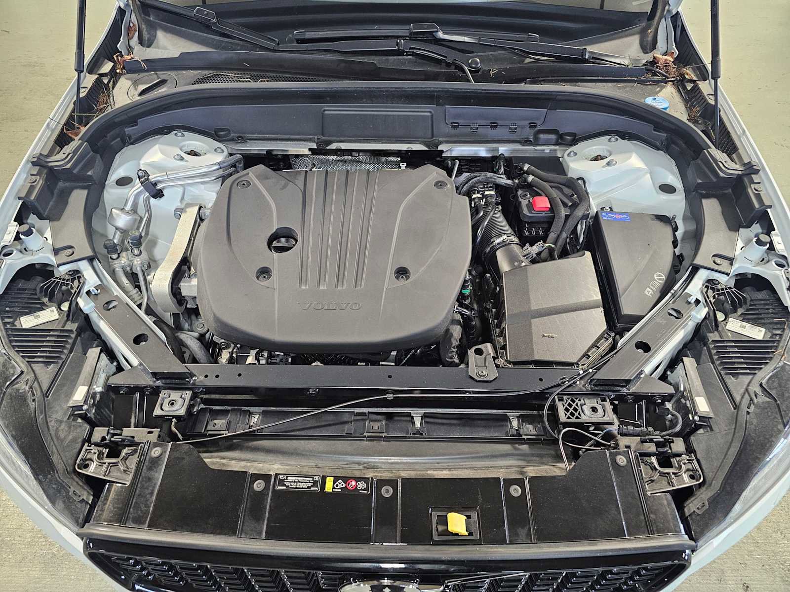 Used 2024 Volvo XC60 B5 Ultimate w/ Protection Package Premier image 9