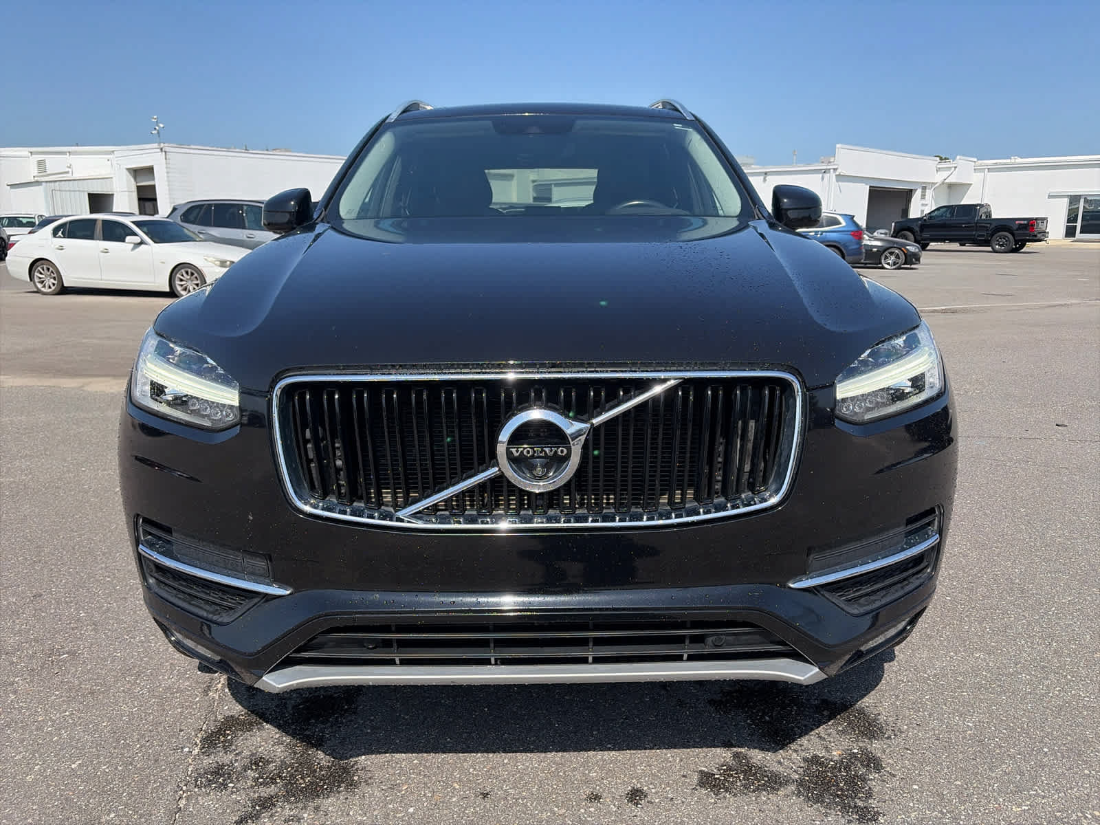 Used 2017 Volvo XC90 T6 Momentum w/ Vision Package AWD/4WD image 2