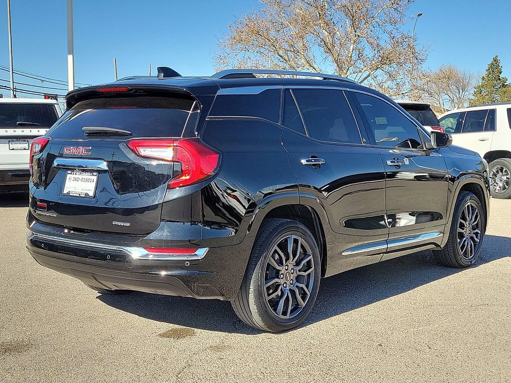Used 2023 GMC Terrain Denali w/ Black Diamond Edition image 11
