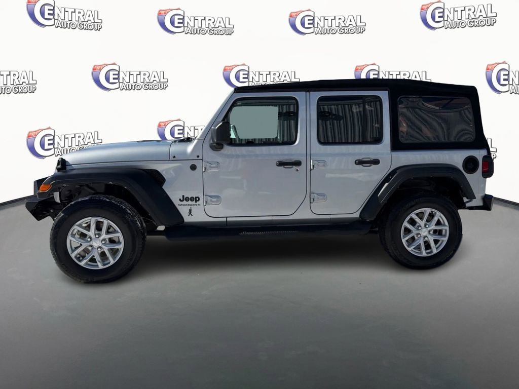 Used 2023 Jeep Wrangler Sport S image 8