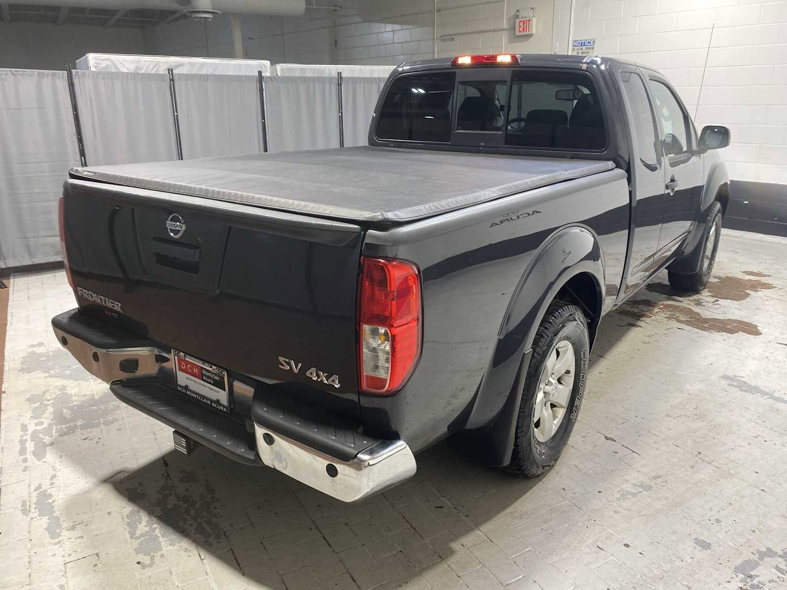 Used 2013 Nissan Frontier SV w/ SV Value Truck Pkg AWD/4WD image 26