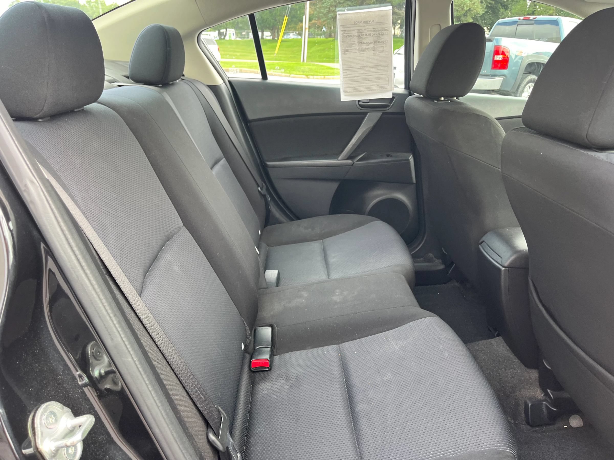 Used 2011 MAZDA MAZDA3 i Sport FWD image 12