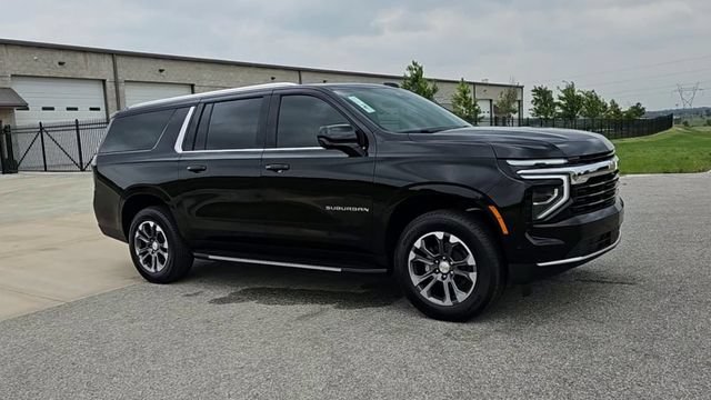 New 2026 Chevrolet Suburban LS w/ Max Trailering Package AWD/4WD image 2