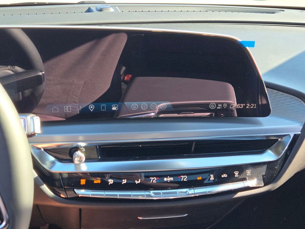 New 2026 Cadillac Lyriq Premium Luxury image 27