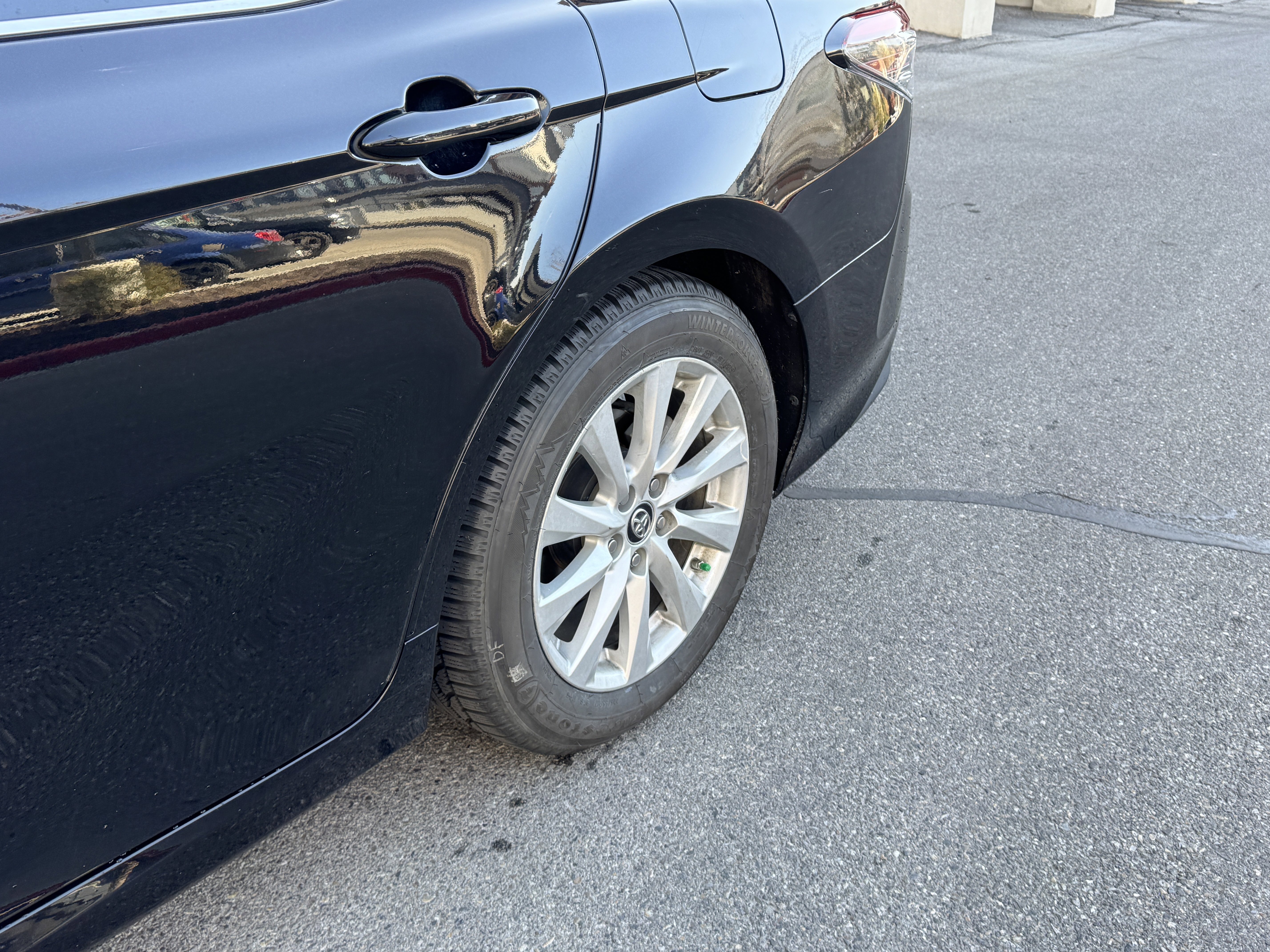 Used 2021 Toyota Camry LE w/ Carpet Mat Package (TMS) image 12