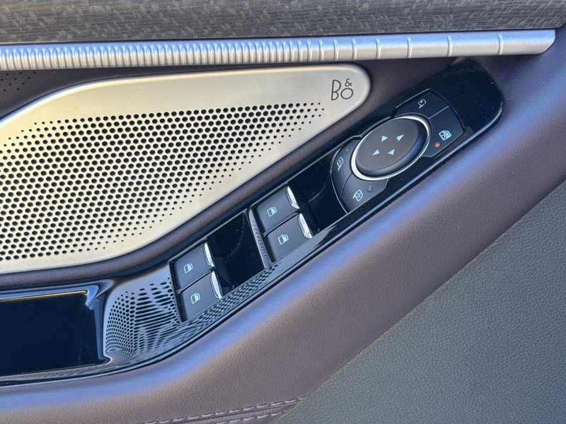 Used 2025 Ford Explorer Platinum w/ LUX Leather Package image 17