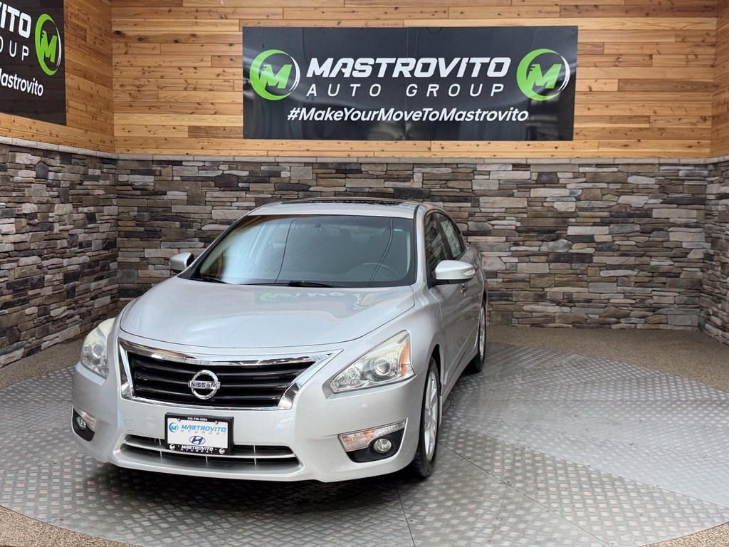 Used 2015 Nissan Altima 2.5 SV w/ Convenience Package FWD image 7