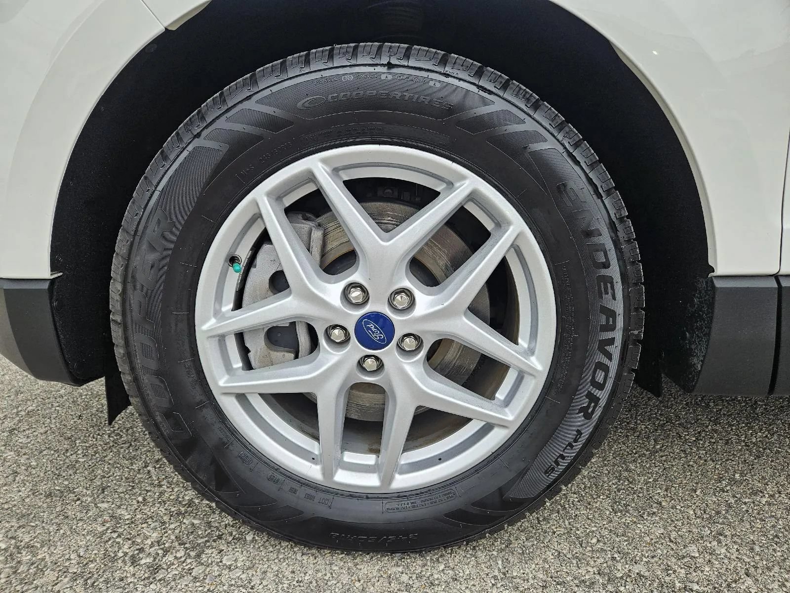 Used 2022 Ford Edge SEL w/ Convenience Package AWD/4WD image 9