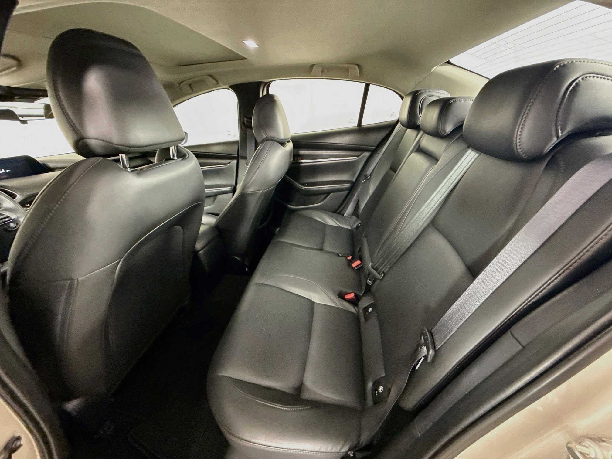 Used 2024 MAZDA MAZDA3 s FWD image 29