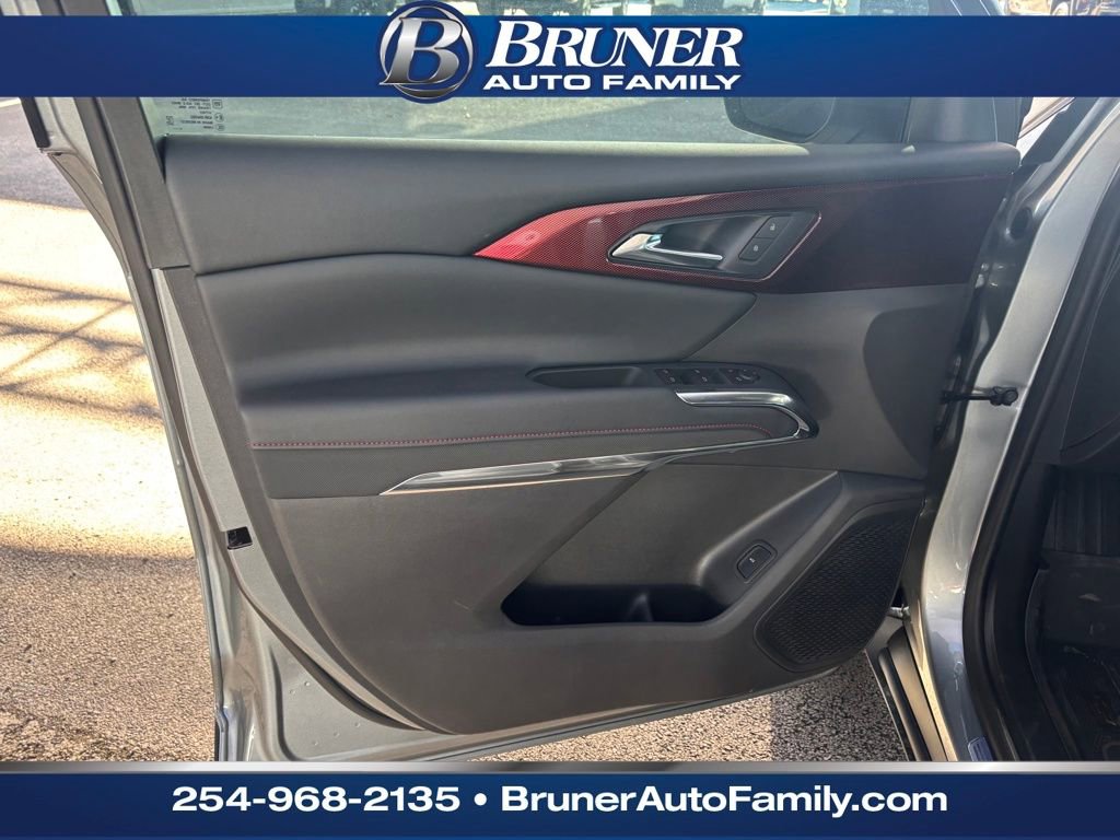 New 2026 Chevrolet Traverse Z71 w/ Driver Confidence Package image 11