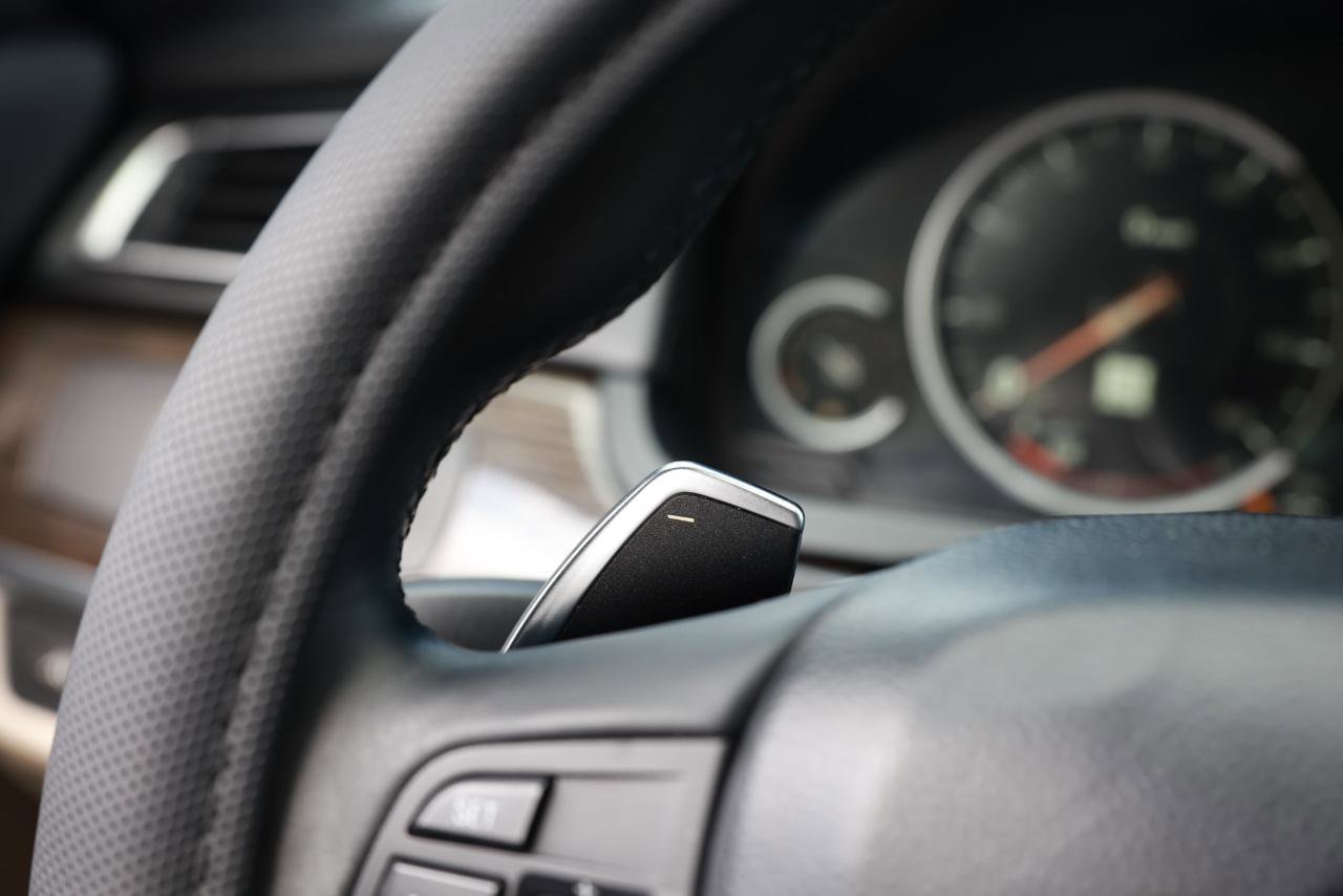 Used 2014 BMW 750Li RWD image 33