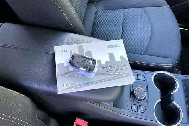 Used 2019 GMC Terrain SLE w/ Driver Convenience Package AWD/4WD image 12