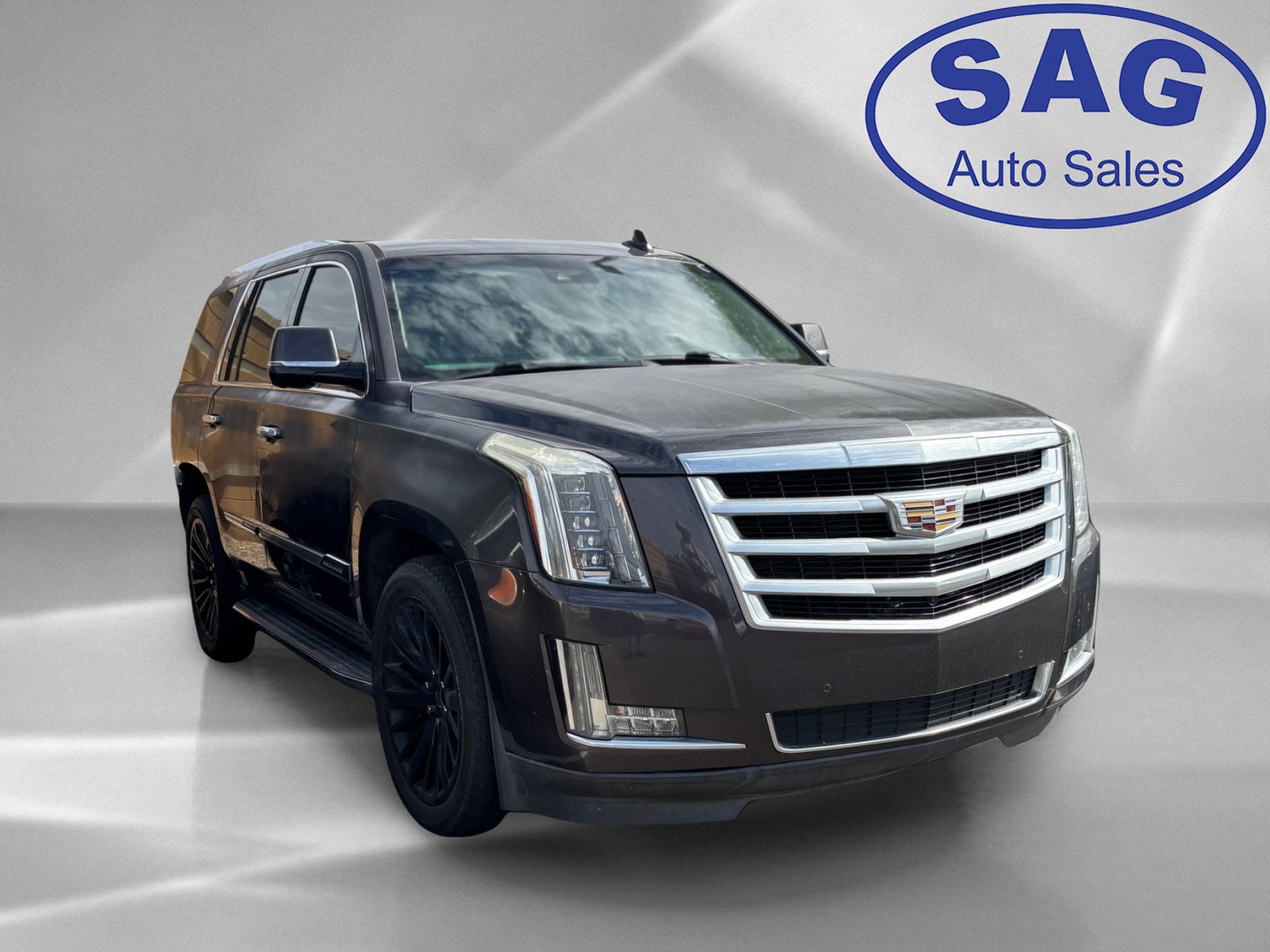 Used 2016 Cadillac Escalade Luxury AWD/4WD image 2