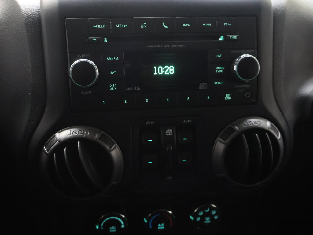 Used 2018 Jeep Wrangler Unlimited Sport S AWD/4WD image 25