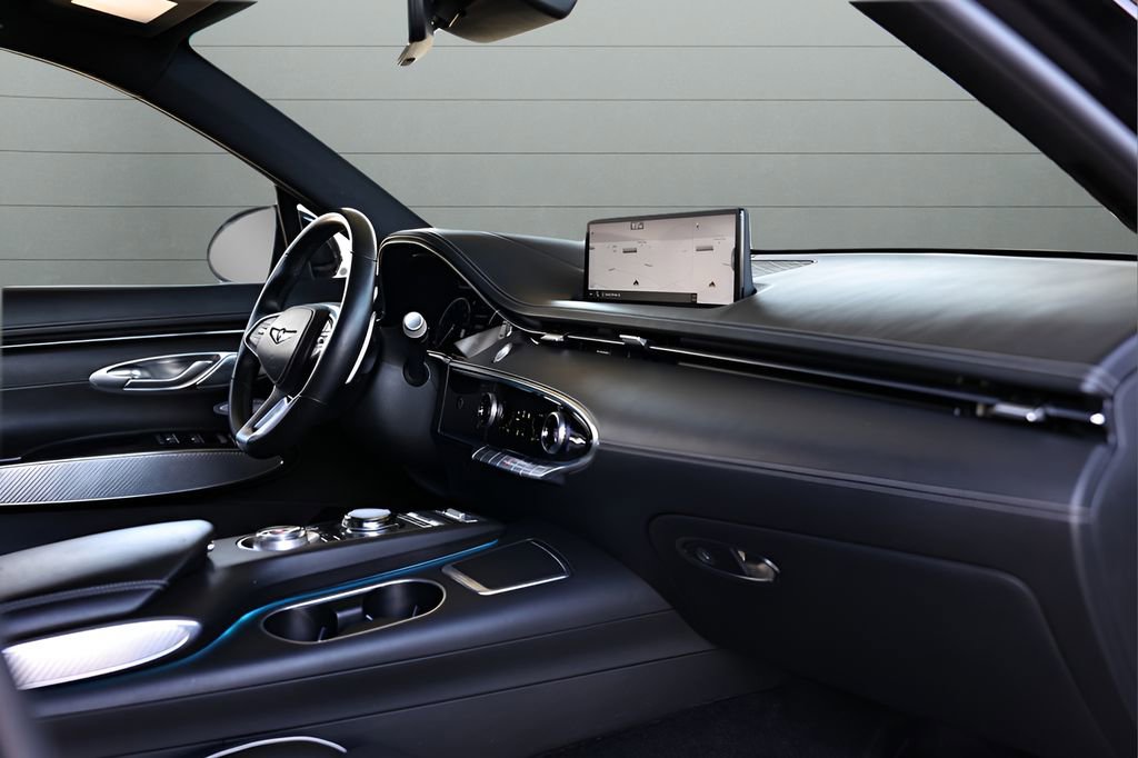 Used 2023 Genesis GV70 2.5T w/ Sport Prestige Package image 67