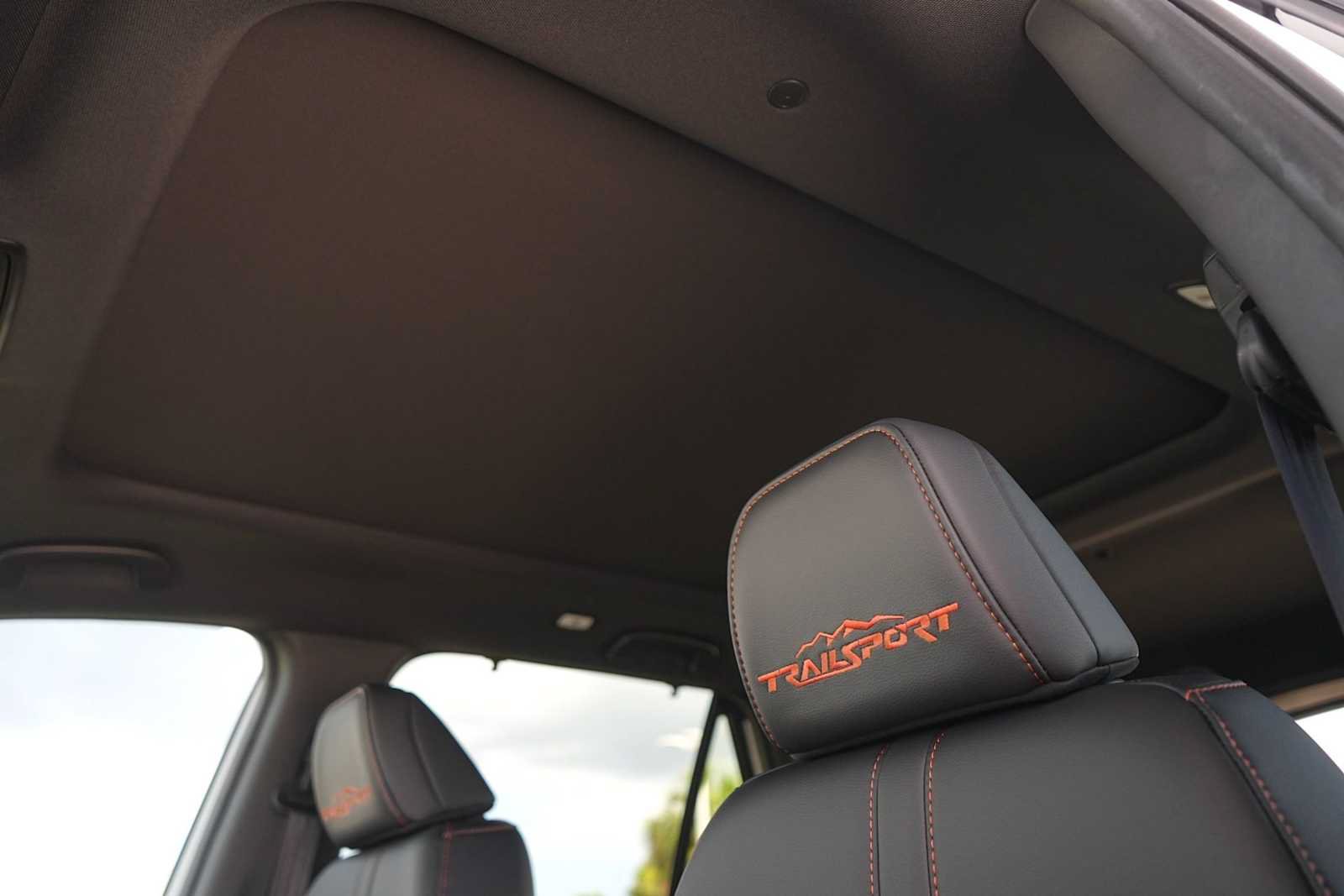 Used 2025 Honda Pilot TrailSport image 25