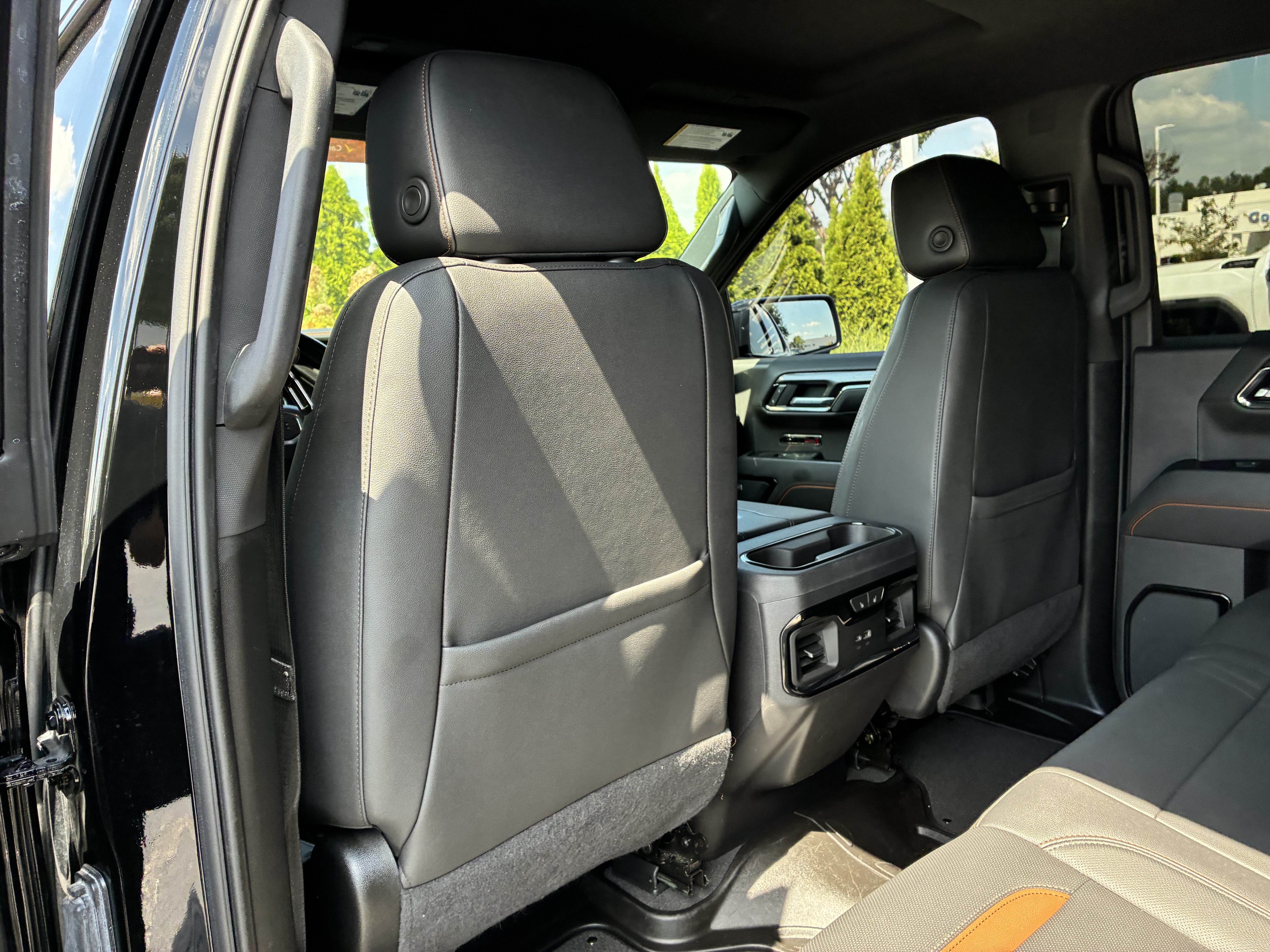 Used 2022 GMC Sierra 1500 AT4 AWD/4WD image 16