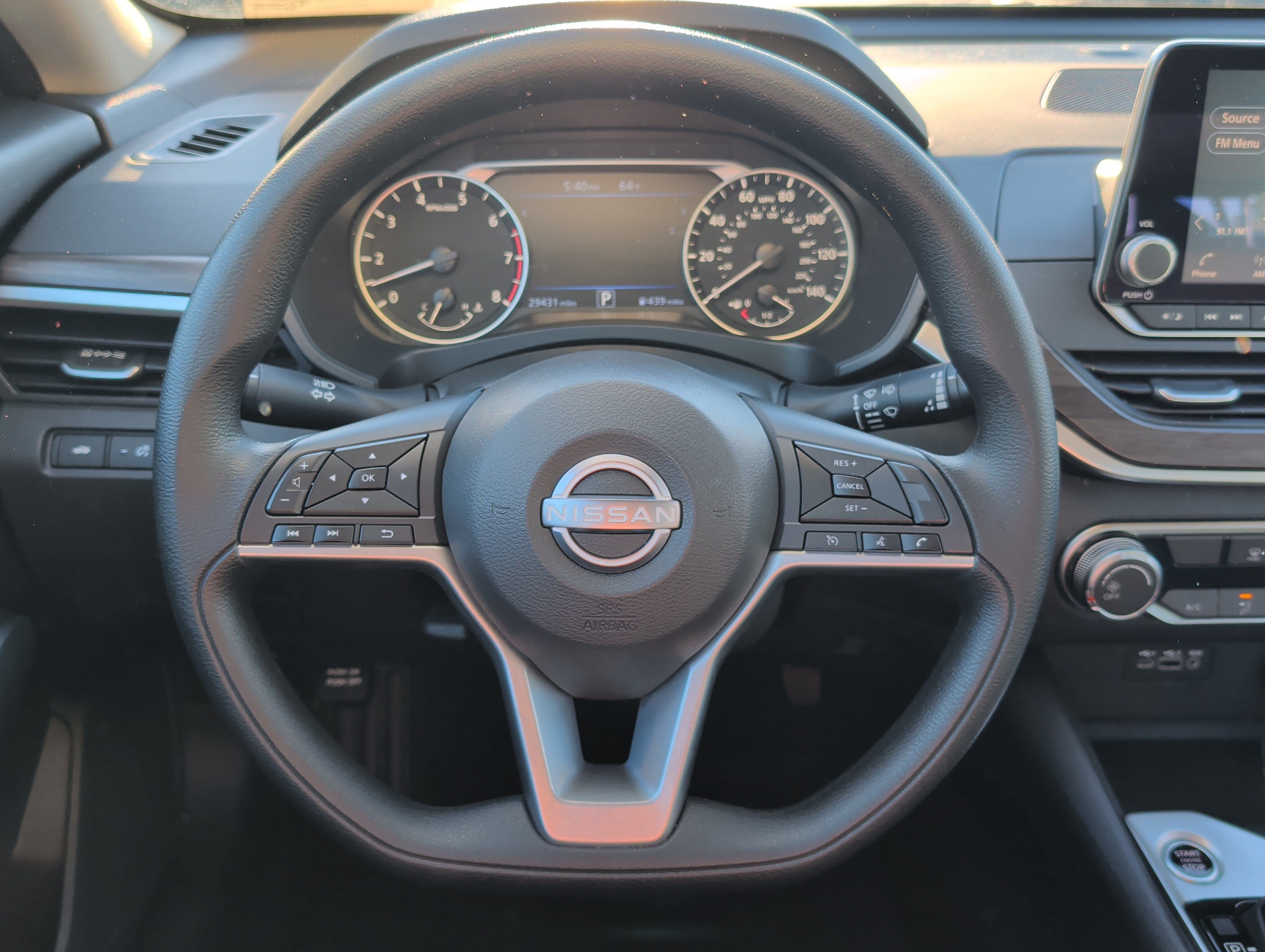 Used 2025 Nissan Altima 2.5 SV FWD image 21