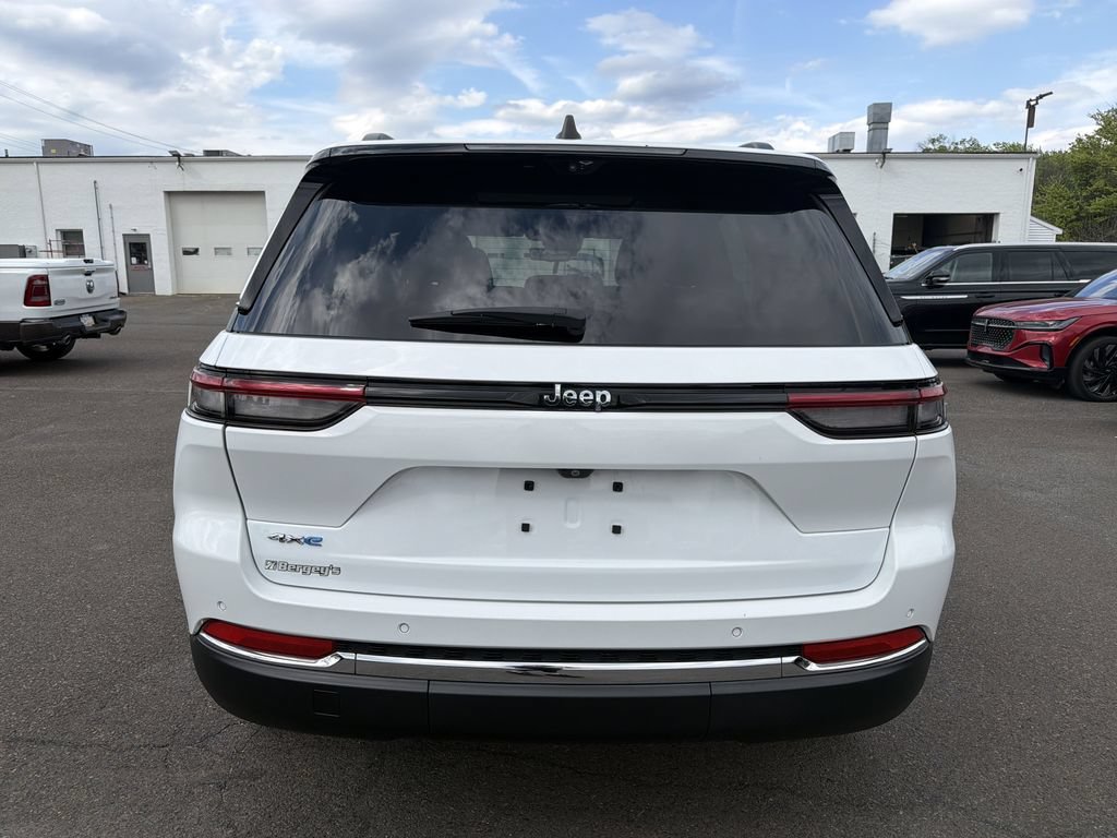 Used 2022 Jeep Grand Cherokee Limited 4xe w/ Luxury Tech Group II AWD/4WD image 4