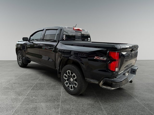 Used 2024 Chevrolet Colorado Z71 w/ Z71 Convenience Package 2 AWD/4WD image 3