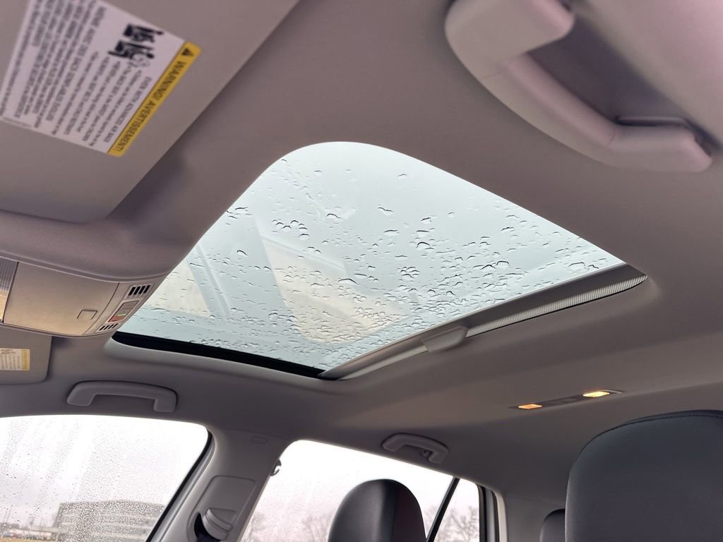 Used 2018 Volkswagen Golf SE image 6