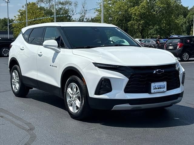 Used 2021 Chevrolet Blazer LT w/ LPO, Black Accent Package image 2