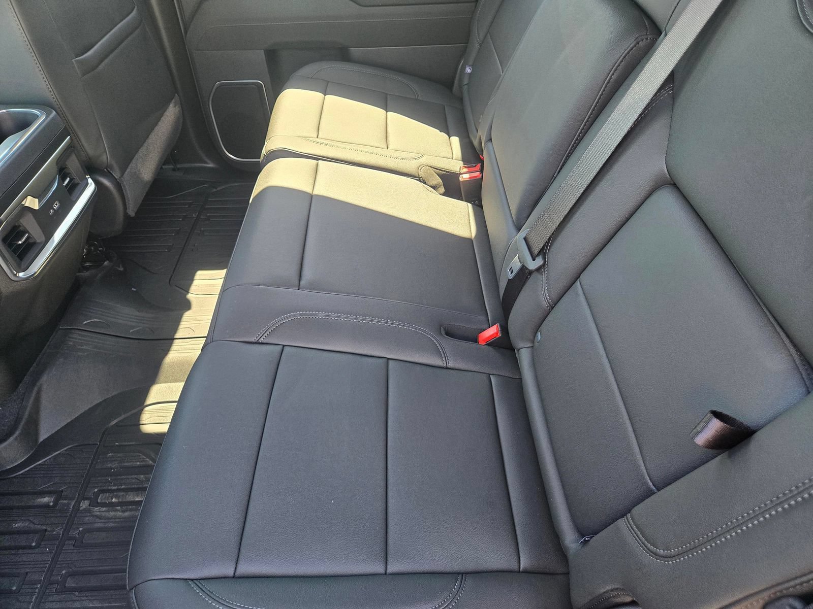 New 2026 GMC Sierra 1500 Elevation w/ Elevation Premium Package AWD/4WD image 4