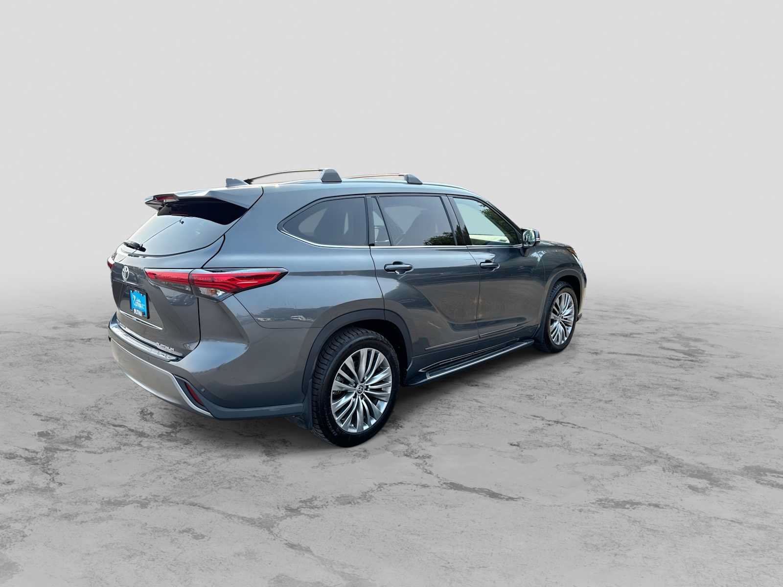 Used 2022 Toyota Highlander Platinum AWD/4WD image 8