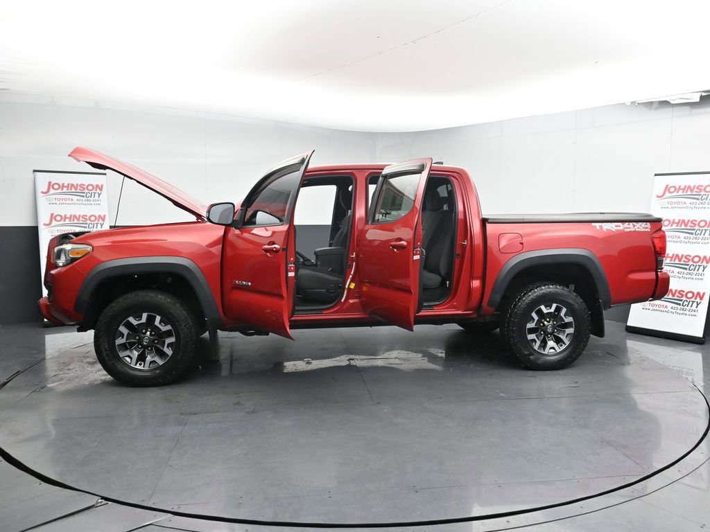 Used 2016 Toyota Tacoma TRD Off-Road w/ Premium & Technology Package image 45