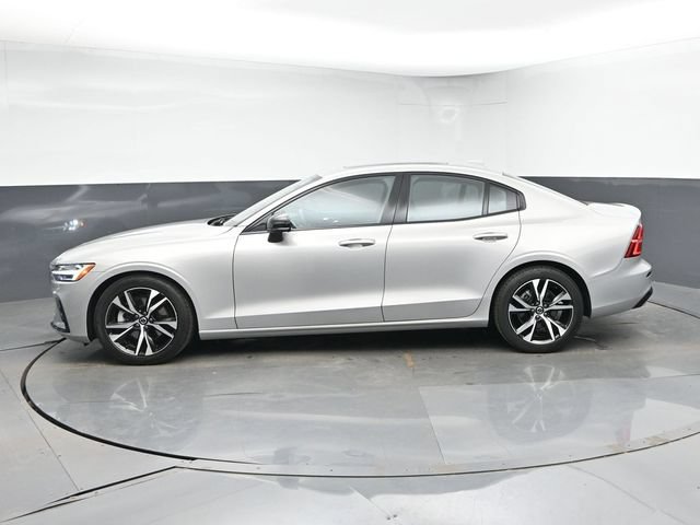Used 2023 Volvo S60 B5 Core w/ Climate Package FWD image 6