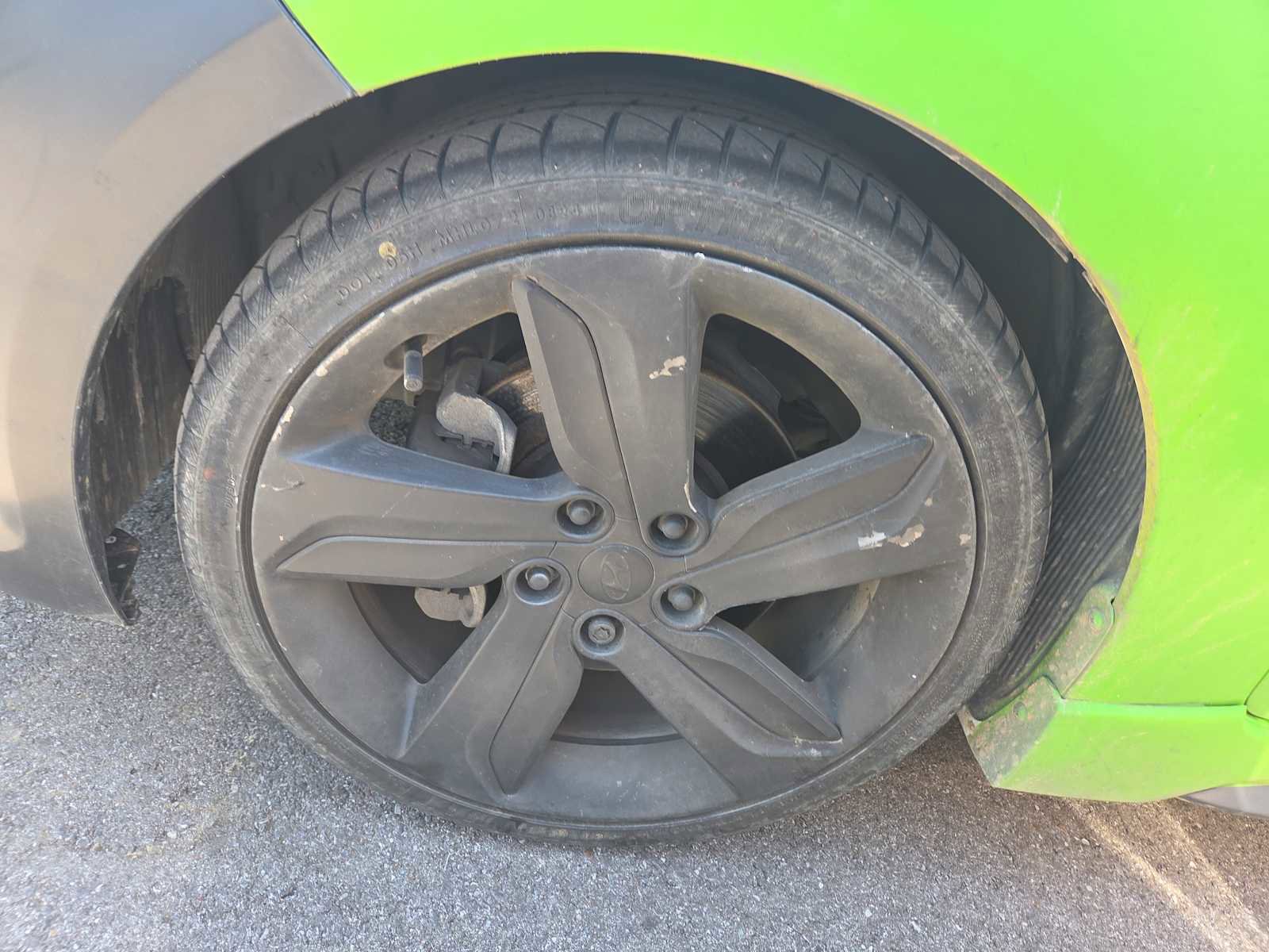 Used 2014 Hyundai Veloster Turbo w/ Turbo Technology Package 04 FWD image 7