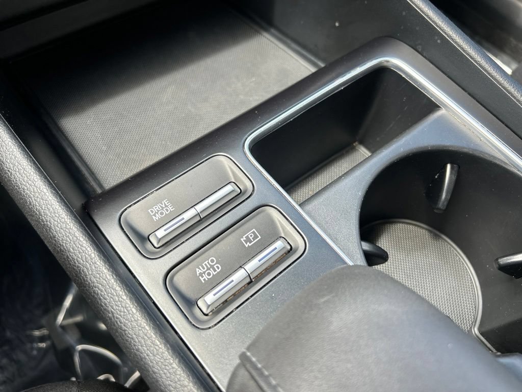 Used 2025 Hyundai Sonata SEL FWD image 34