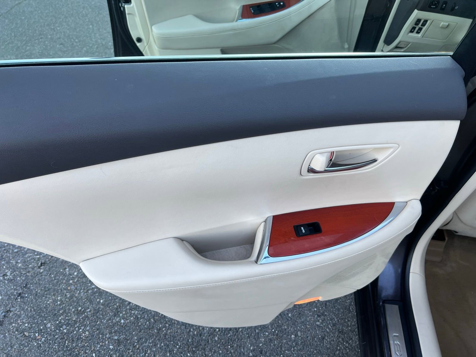 Used 2011 Lexus ES 350 350 image 23