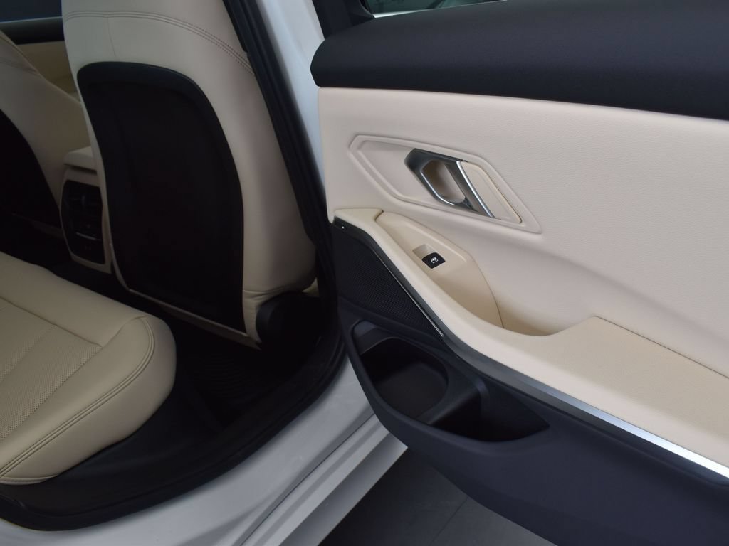 Certified 2026 BMW 330i Sedan w/ Convenience Package RWD image 21