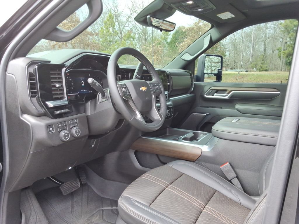Certified 2026 Chevrolet Silverado 2500 High Country w/ High Country Premium Package AWD/4WD image 25