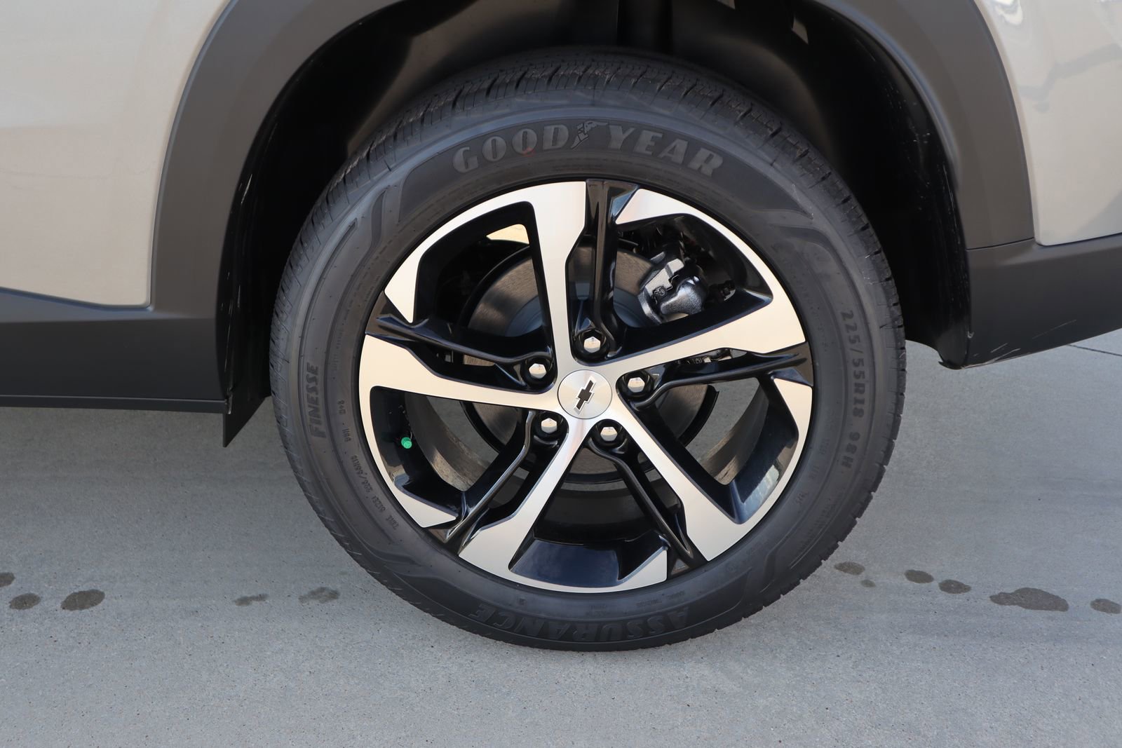 New 2025 Chevrolet Trax RS image 6