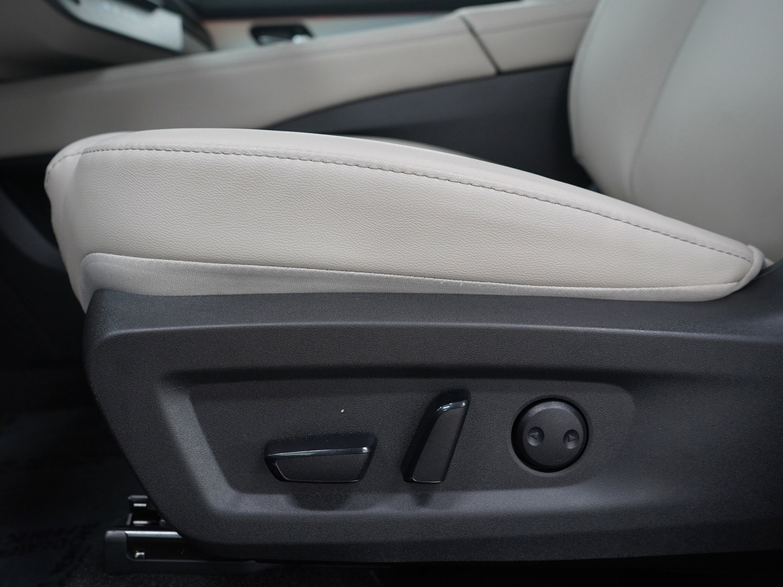 Used 2025 Nissan Murano SL image 25