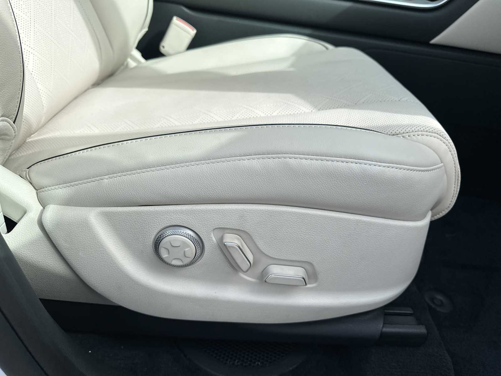 New 2026 Genesis GV80 2.5T Advanced image 39