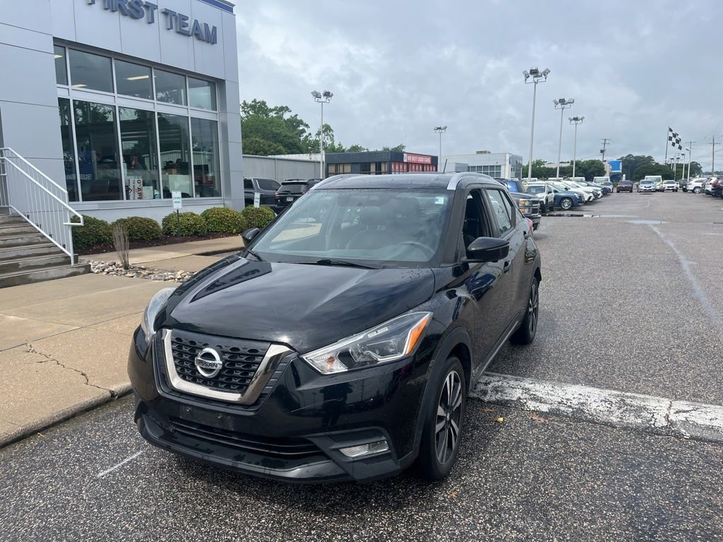 Used 2019 Nissan Kicks SR w/ SR Premium Package FWD image 7