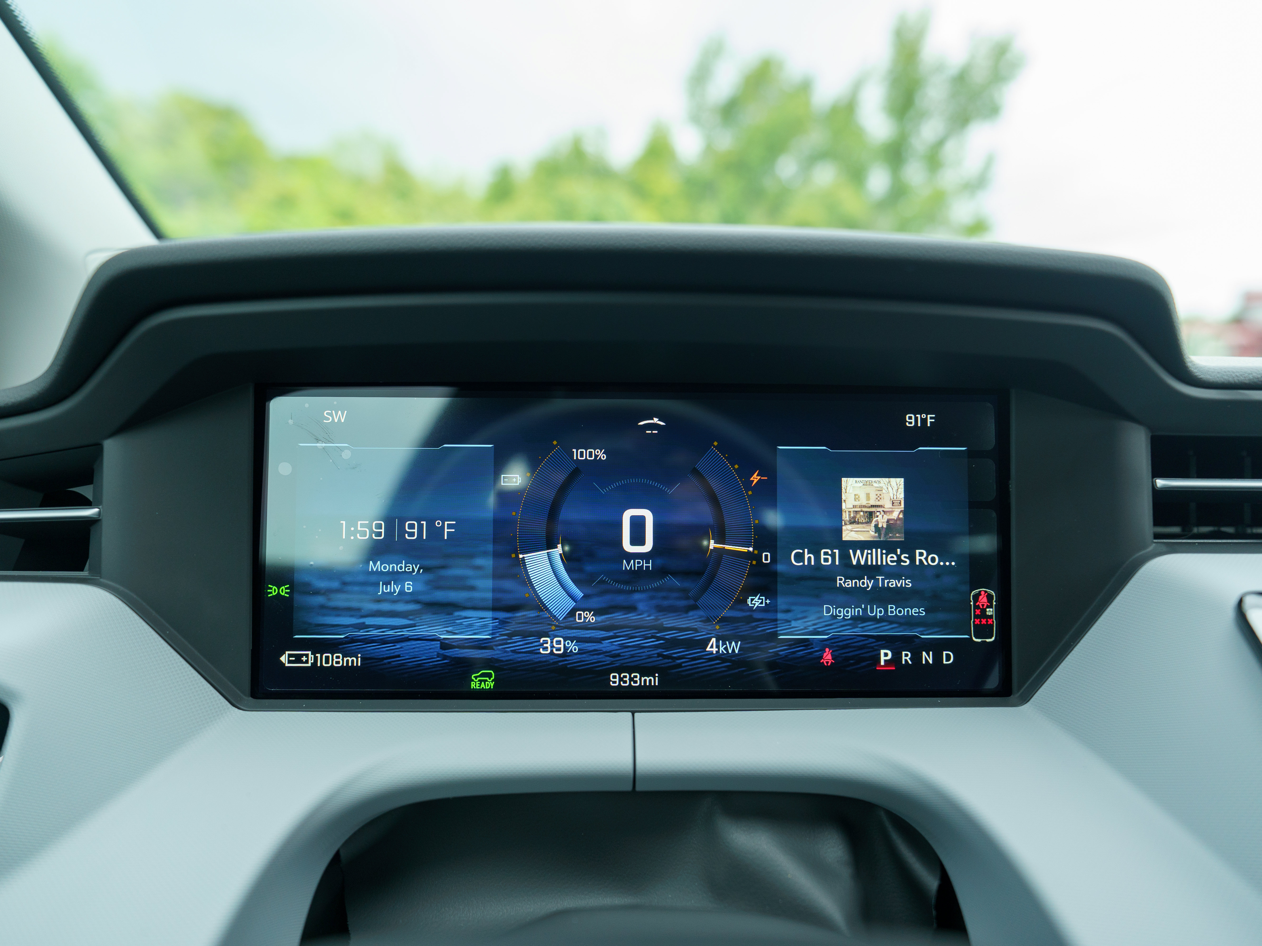 Used 2027 Chevrolet Bolt LT w/ Comfort Package FWD image 20