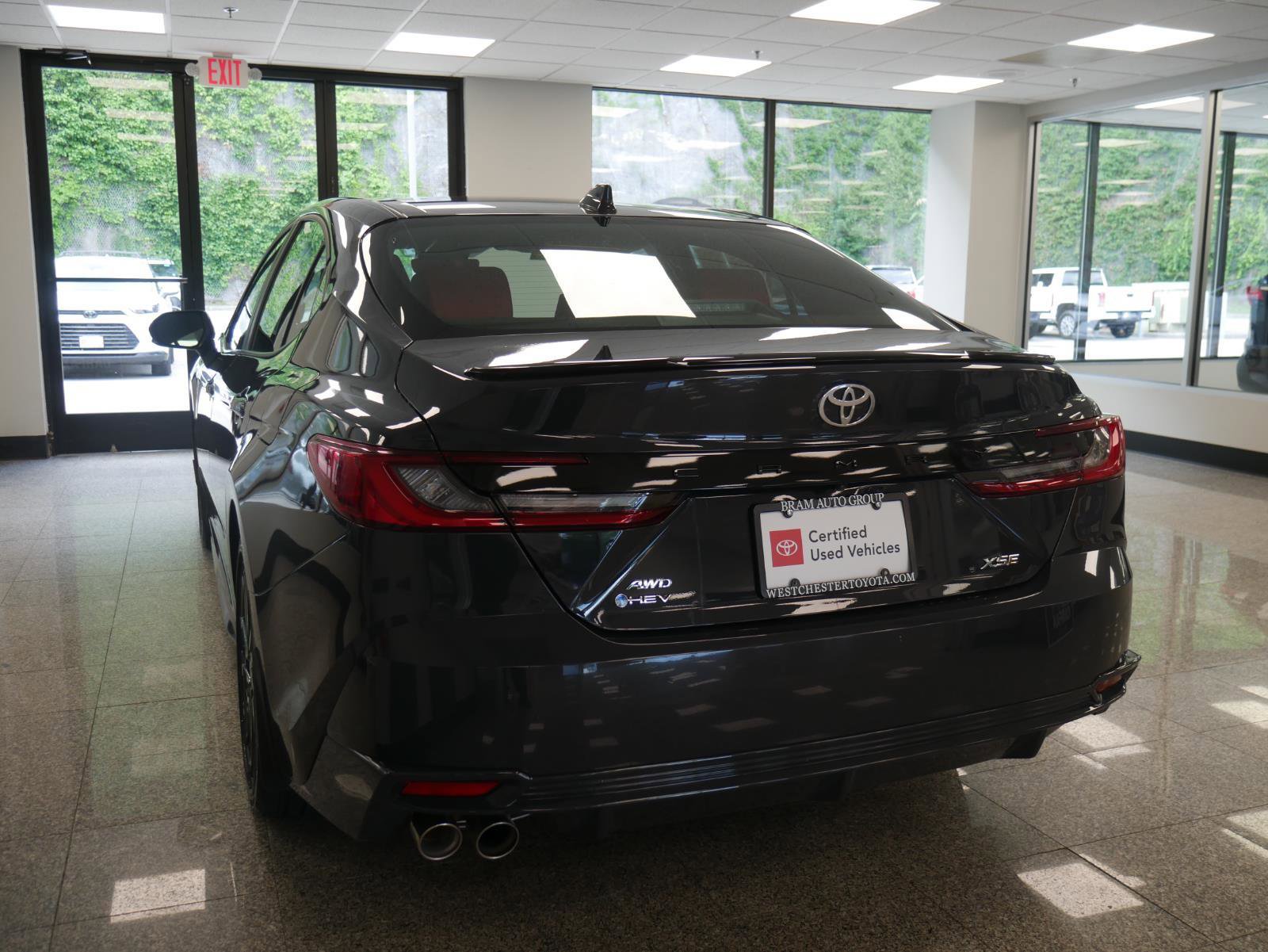 Used 2025 Toyota Camry XSE image 3