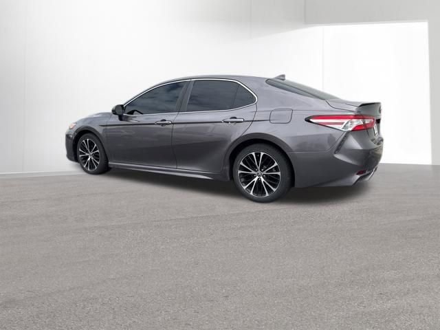 Used 2020 Toyota Camry SE FWD image 3