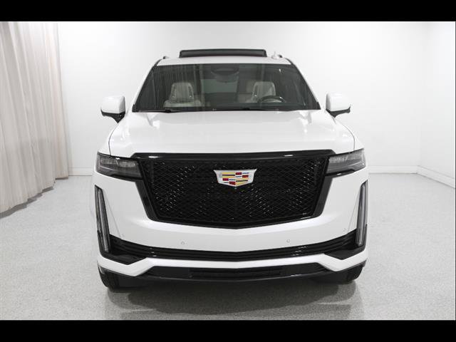 Used 2022 Cadillac Escalade ESV Sport w/ Touring Package AWD/4WD image 2